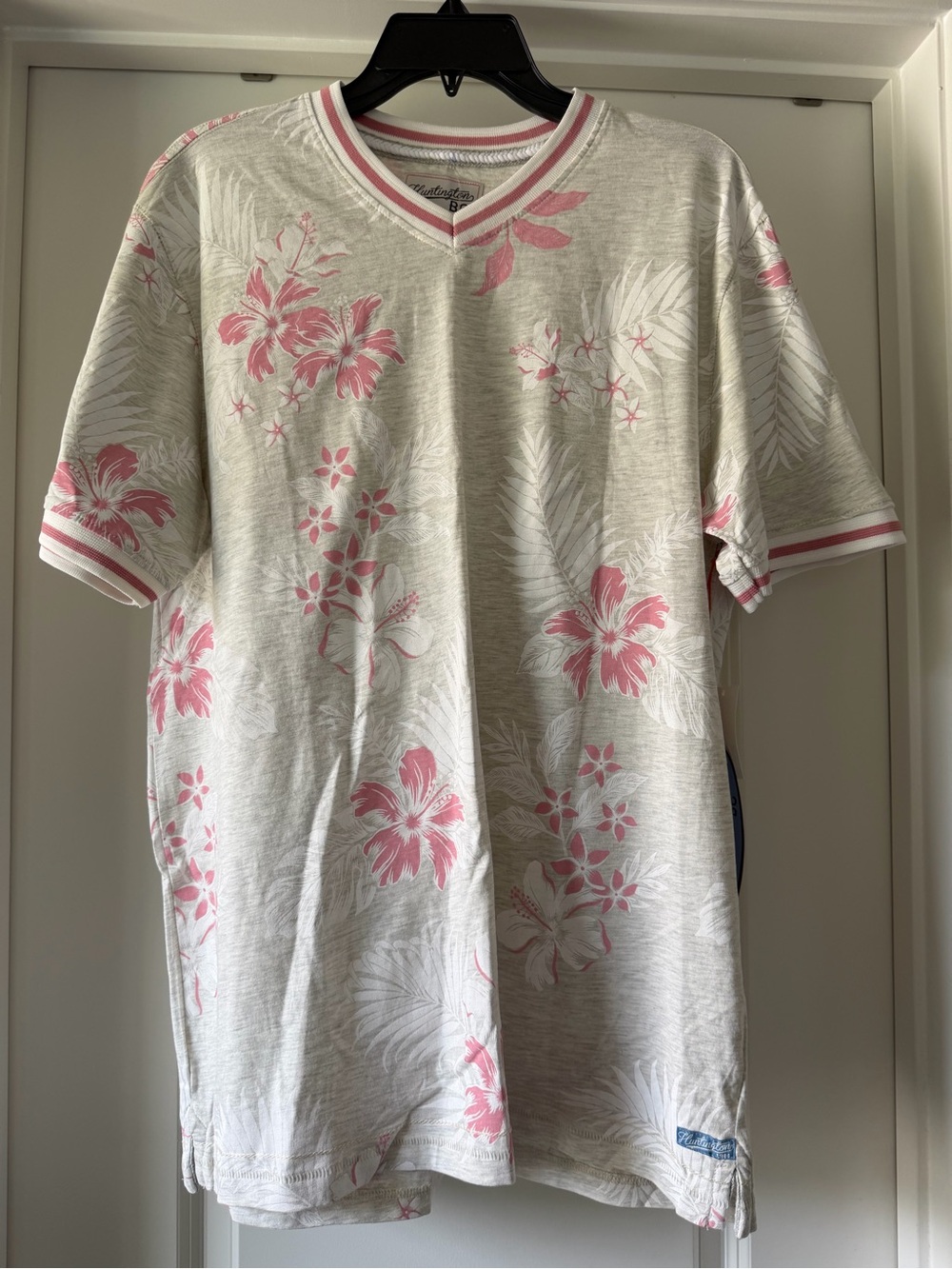 Men's Light Gray V-Neck Short Sleeve Shirt with Pink Floral Print